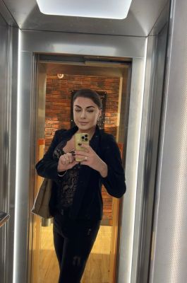 Девушка Эля Сюрприз  (Мурманск), 8 950 311-25-08